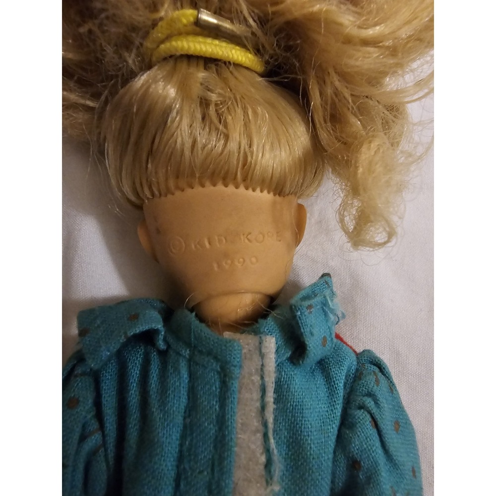 Vintage Kid Kore Doll 1990 Blonde Blue Eyes Original Outfit 9 Inch - Picture 4 of 4